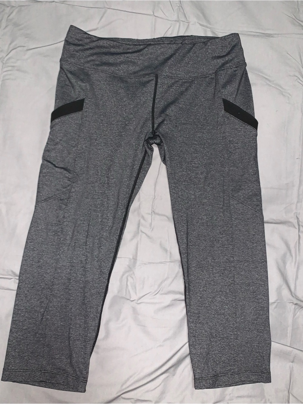 Baleaf Gray Cropped Leggings with Black Pocket Accents